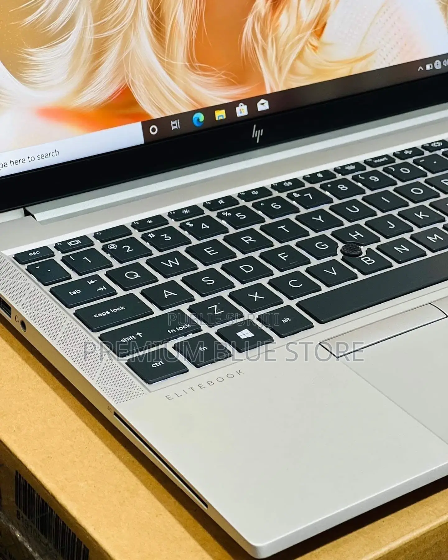 Neuf HP EliteBook 830 G7 16GB Intel Core I7 SSD 256GB