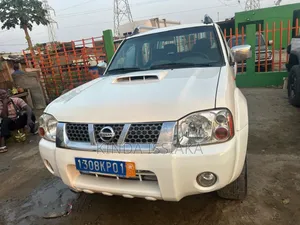 Photo - Nissan Pick-Up 2015 Blanc cassé