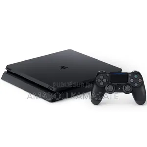 Playstation Ps4 Slim Craquée 
500 Go + 1 Manette - Noir Avec 10 Jeux