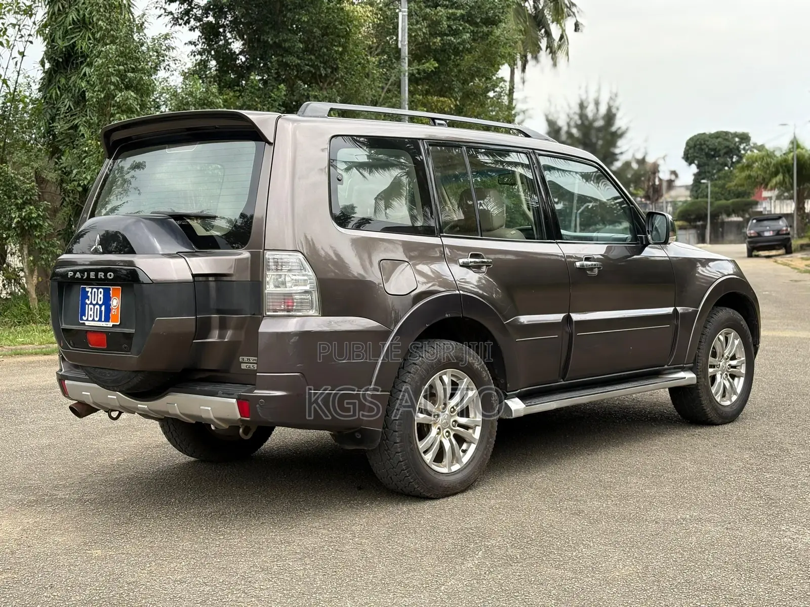 Mitsubishi Pajero V90 3.8 V6 GLS/GLX 2018 Marron