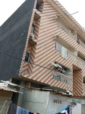 20chbre Blocs d'appartements dans Zié Multi-Service, Yopougon à Vendre