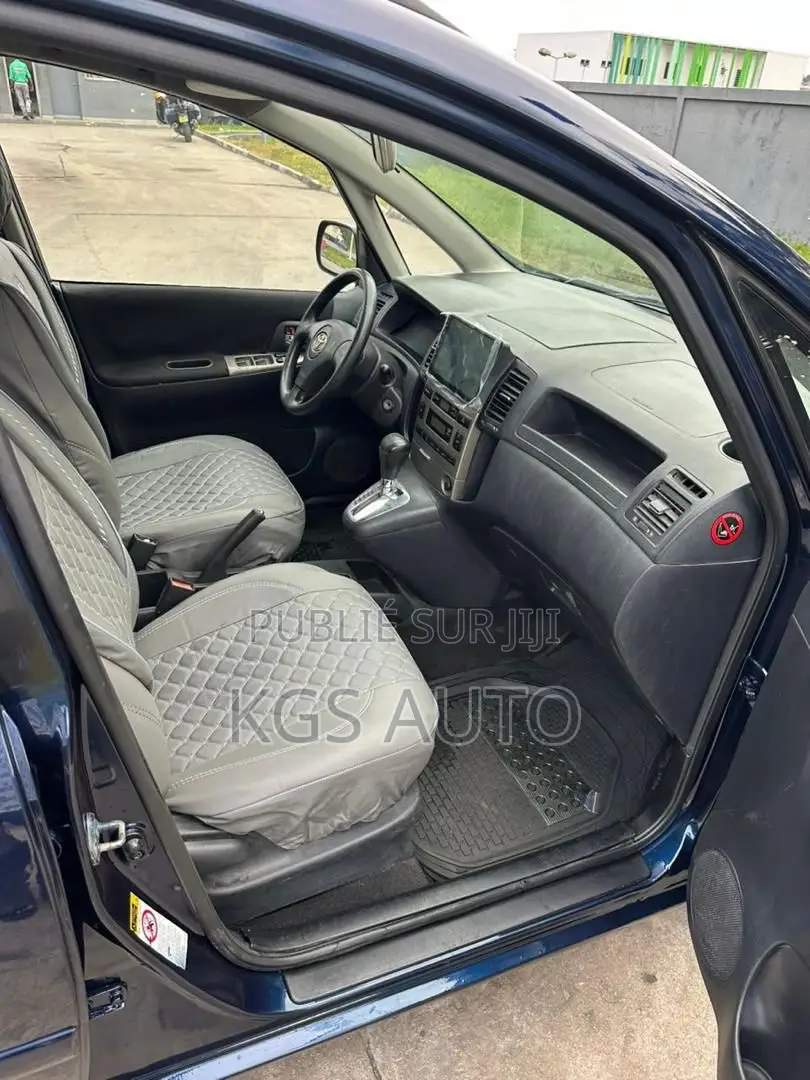 Toyota Verso 1.6 2009 Bleu