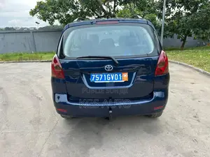 Toyota Verso 1.6 2009 Bleu