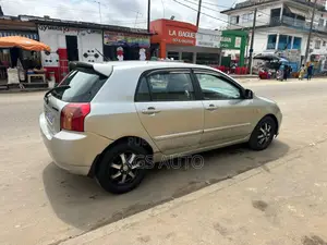 Toyota Corolla Sedan 2004 Gris