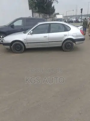 Toyota Corolla 1.4 Sedan 2002 Gris