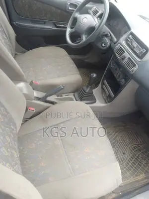 Toyota Corolla 1.4 Sedan 2002 Gris