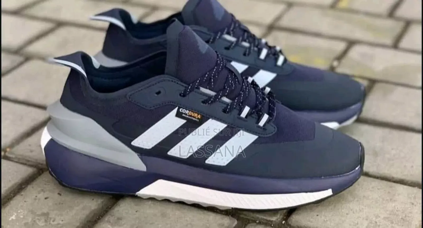 Adidas Avryn