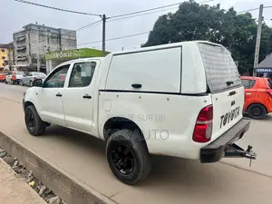 Toyota Hilux Revo Double Cab Deisel 2.4 AWD 2016 Blanc