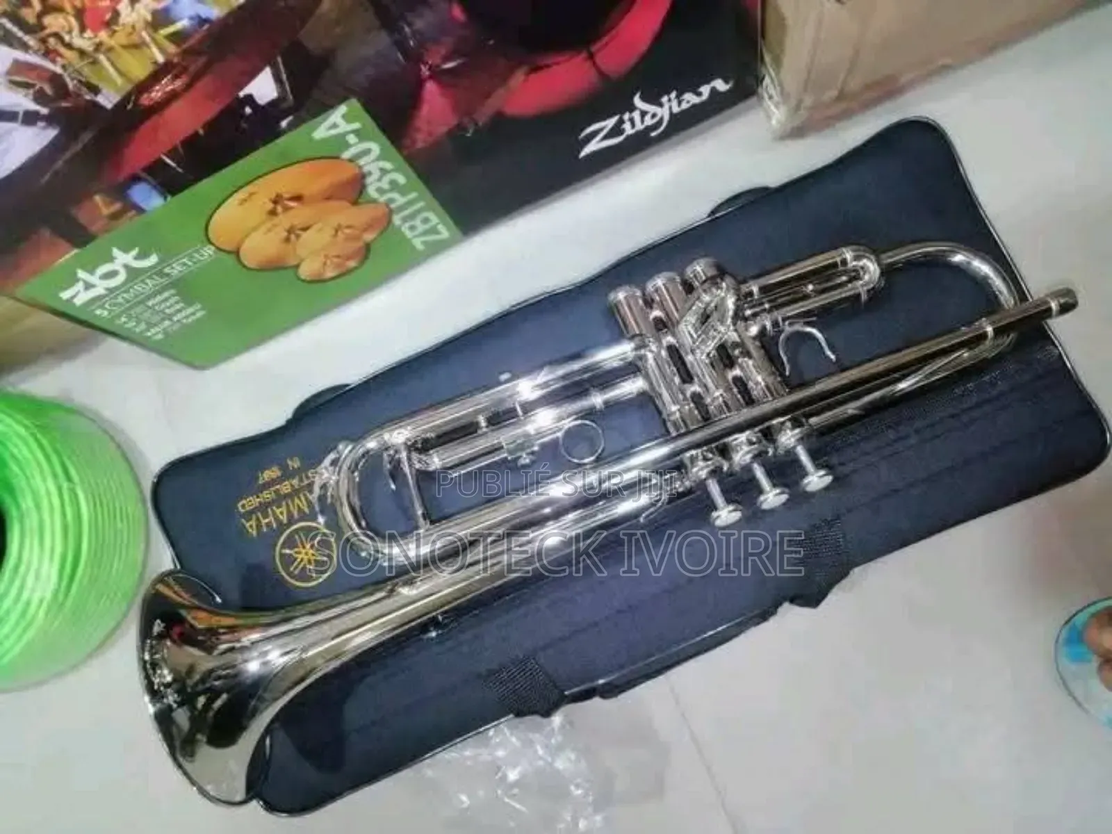 Trompette Disponible