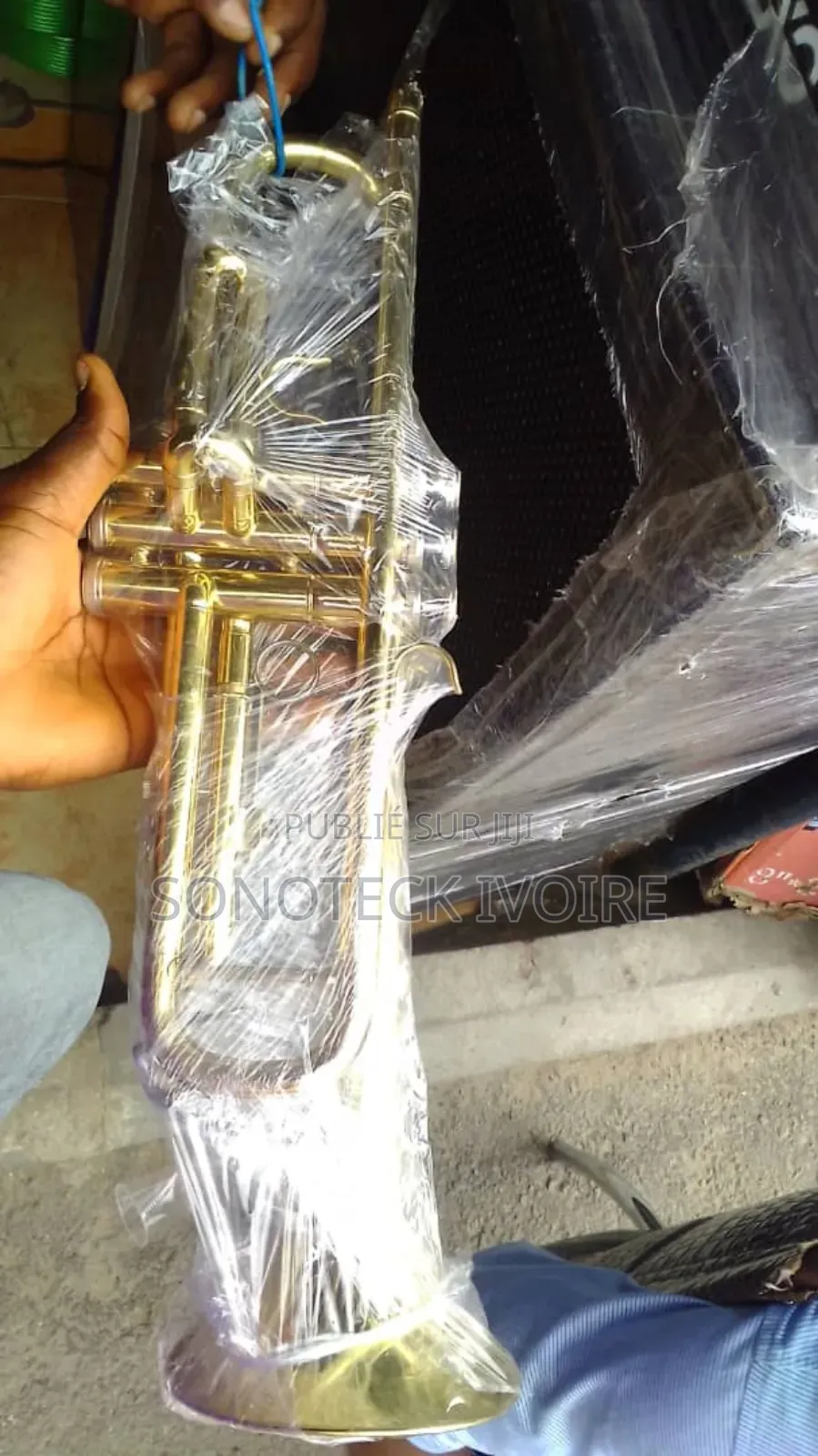 Trompette Disponible