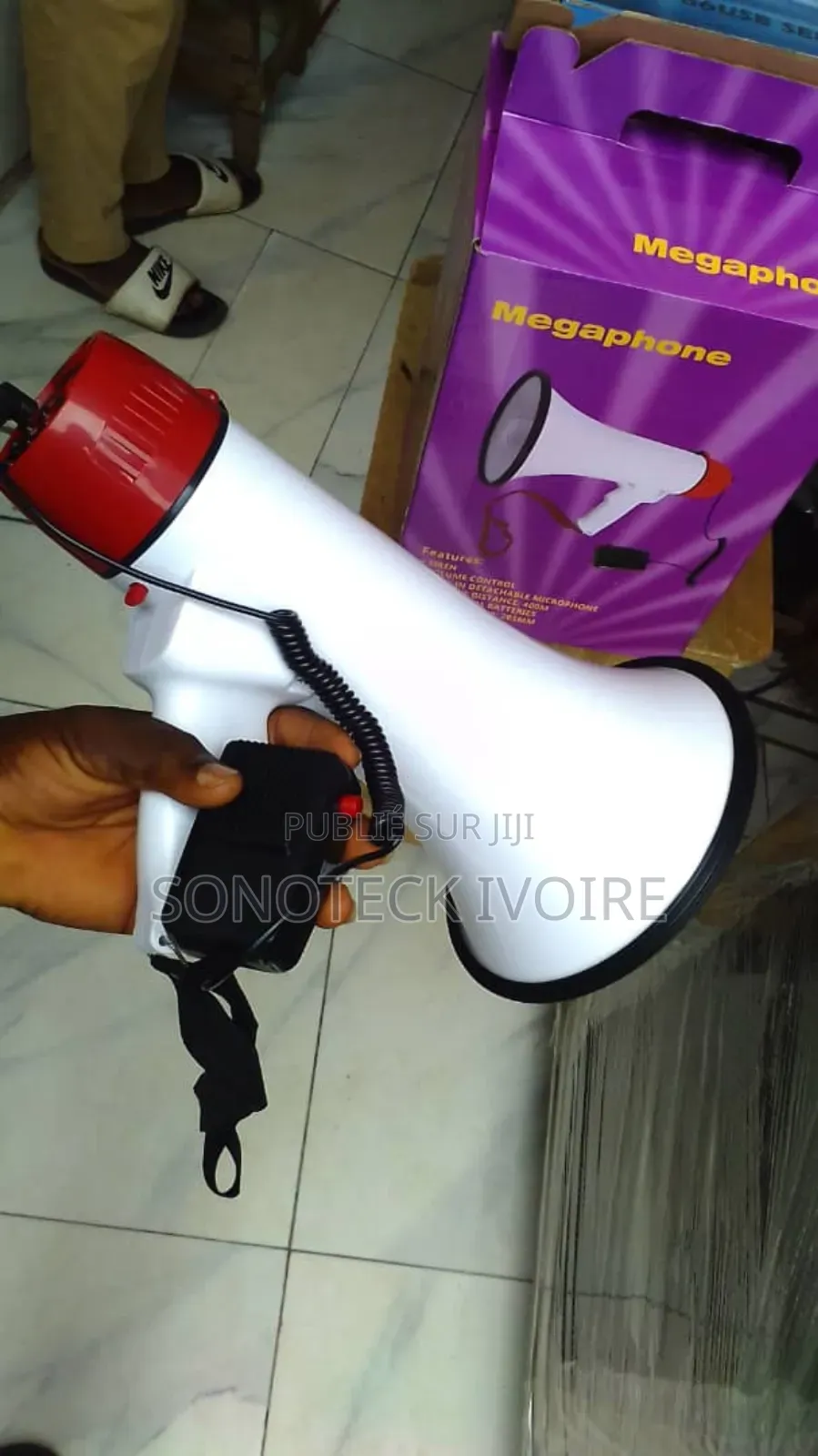 Mégaphone Disponibles
