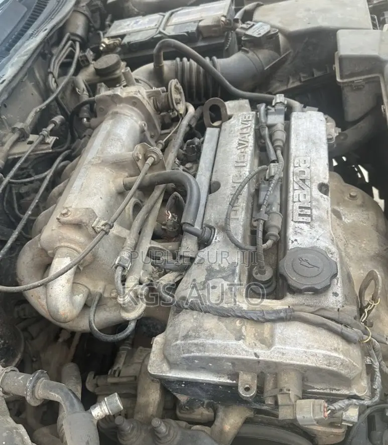 Mazda 323 1.6 2002 Orange