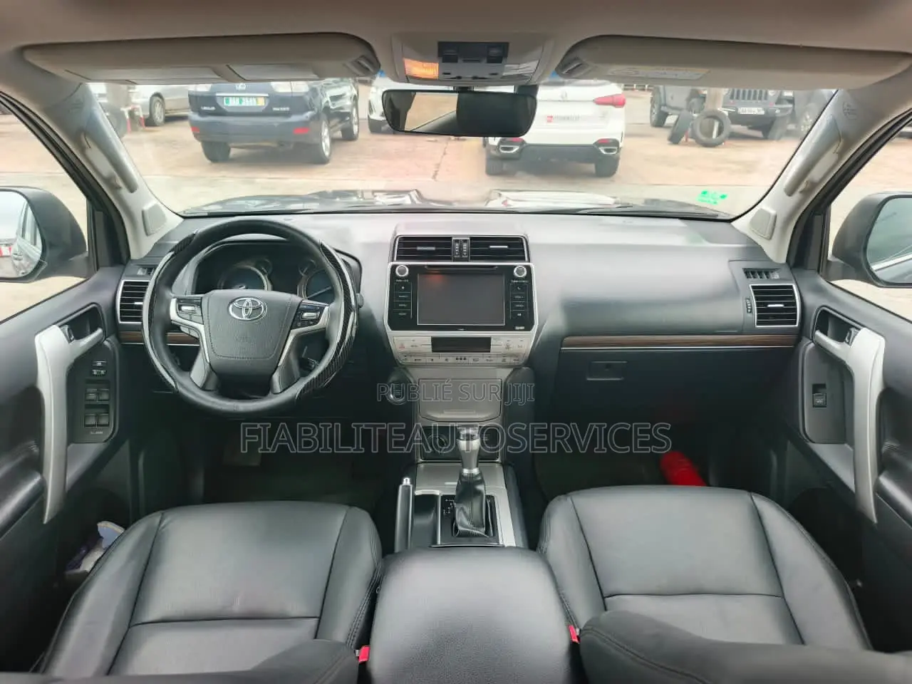 Toyota Land Cruiser Prado 2023 Gris