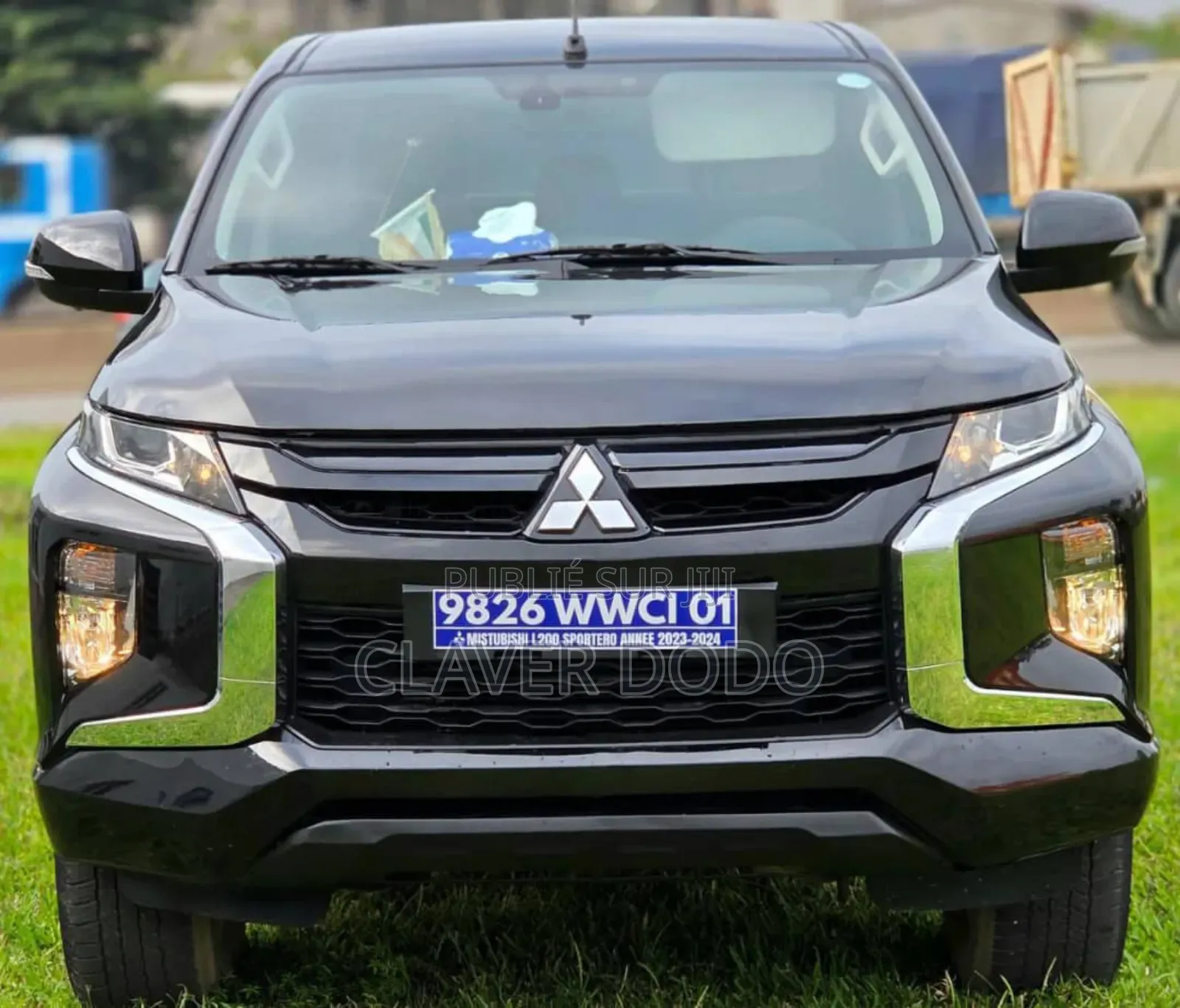 New Mitsubishi L200 2023 Noir