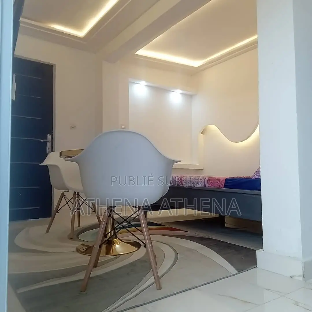 Annonce N°28-Sylvia