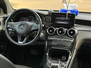 Mercedes-Benz GLC-Class 2018 Rouge