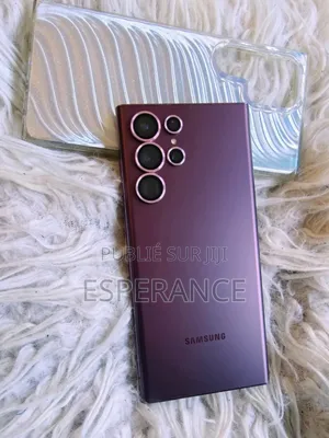 Photo - Samsung Galaxy S22 Ultra 256 GB Violet