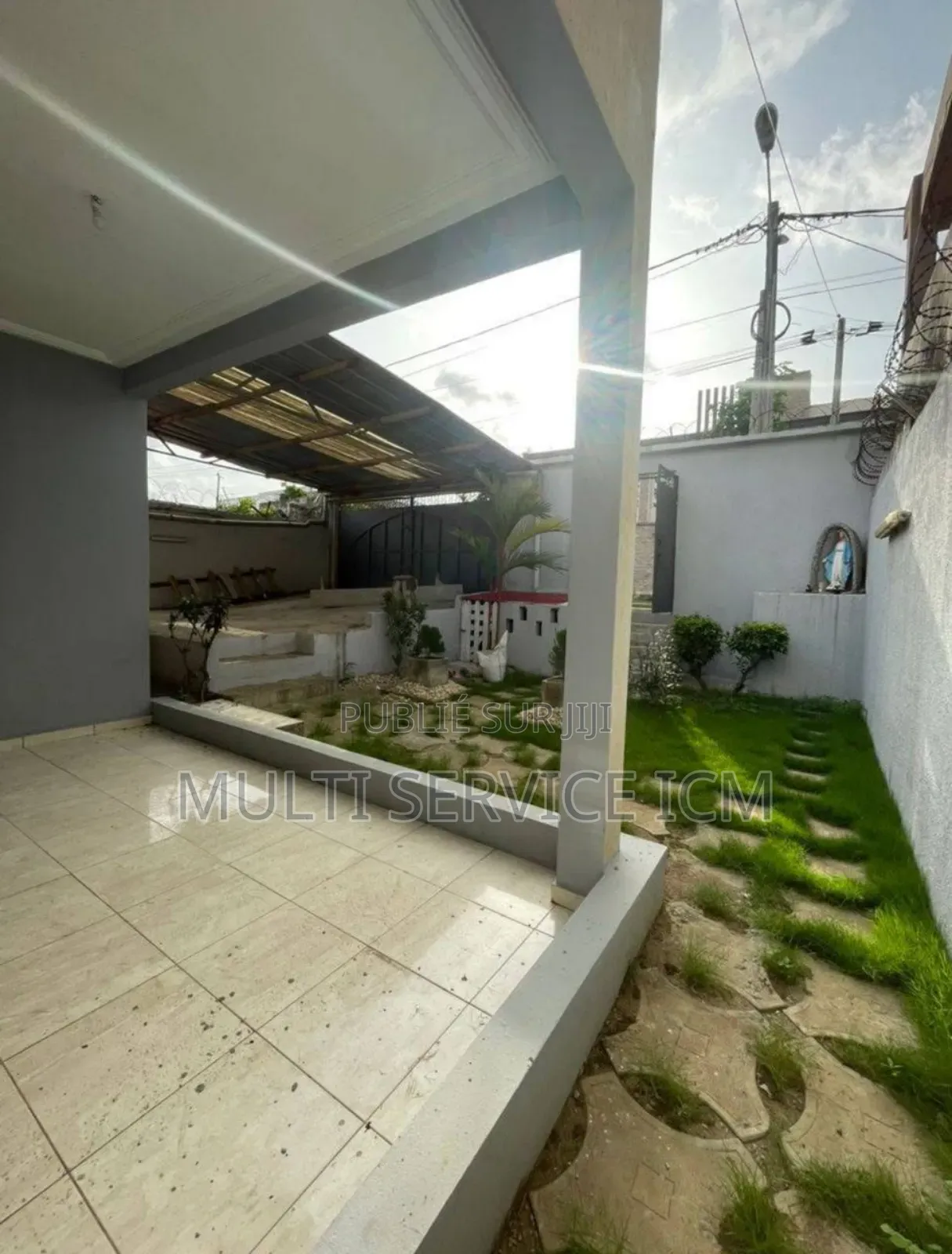 4chbre Villa dans Ismaël Coulibaly, Cocody à Vendre