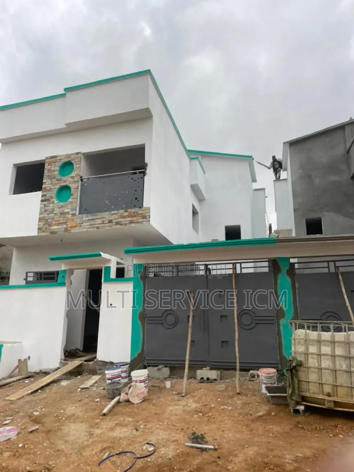 Furnished 3chbre Duplex dans Ismaël Coulibaly, Cocody à Vendre