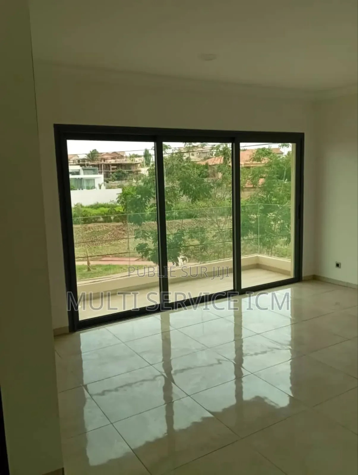 Furnished 3chbre Duplex dans Ismaël Coulibaly, Cocody à Vendre