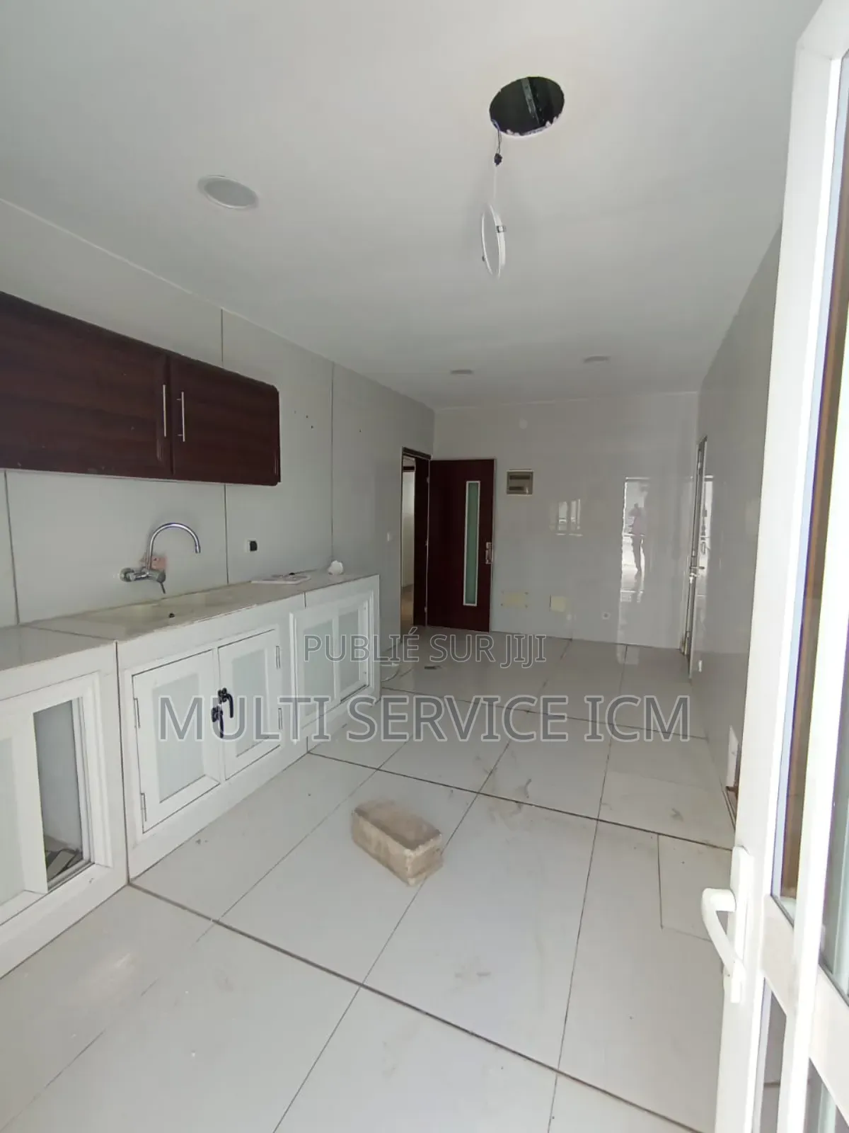 3chbre Appartement partagé dans Ismaël Coulibaly, Cocody à Louer