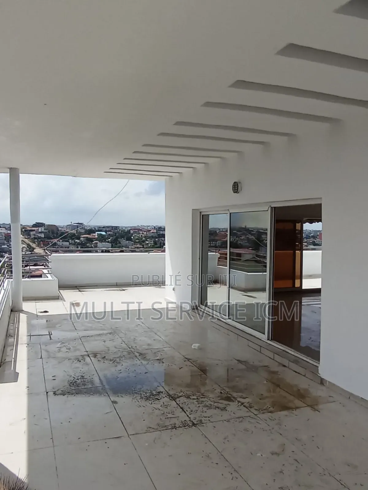 3chbre Appartement partagé dans Ismaël Coulibaly, Cocody à Louer