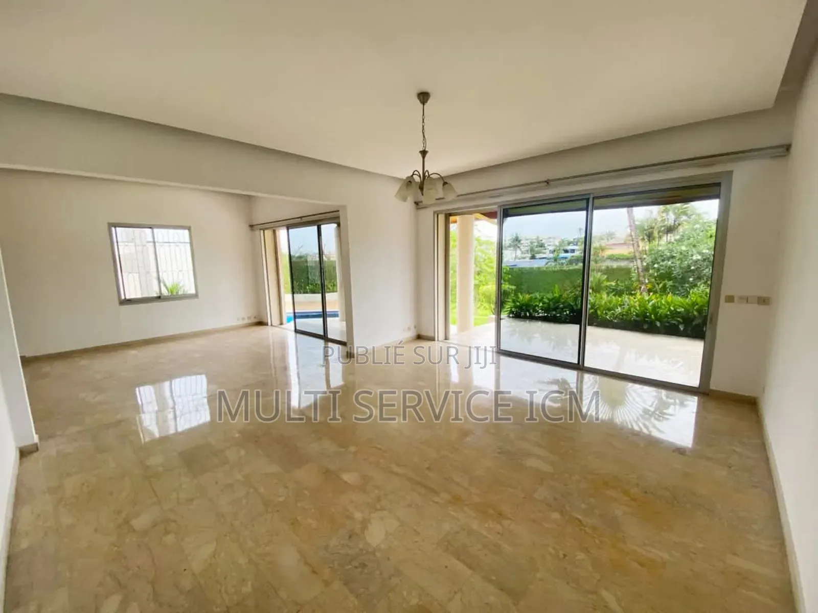 6chbre Duplex dans Ismaël Coulibaly, Cocody à Vendre