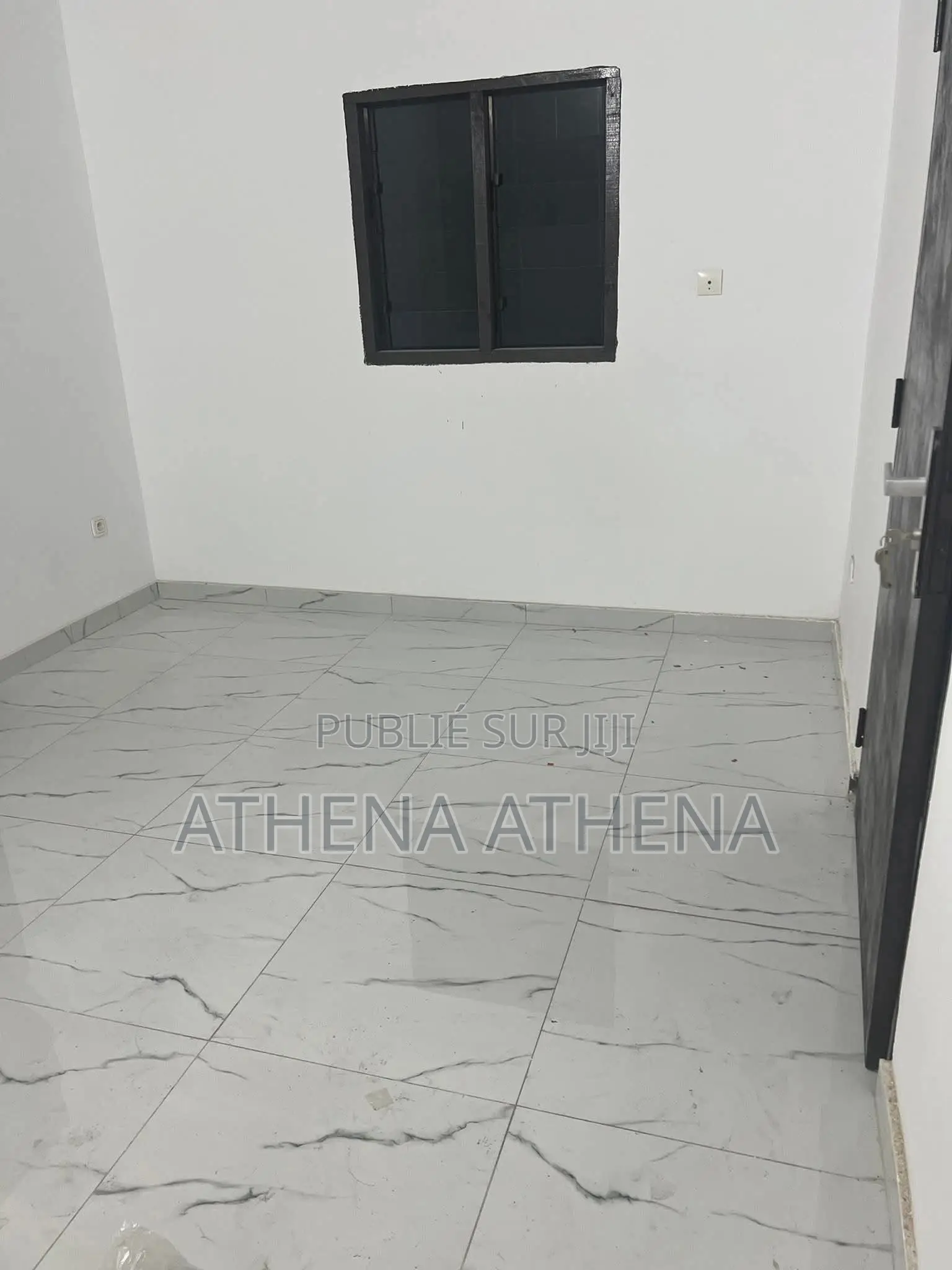 1chbre Chambre et salon dans Annonce N°81 – Tella, Koumassi à Louer