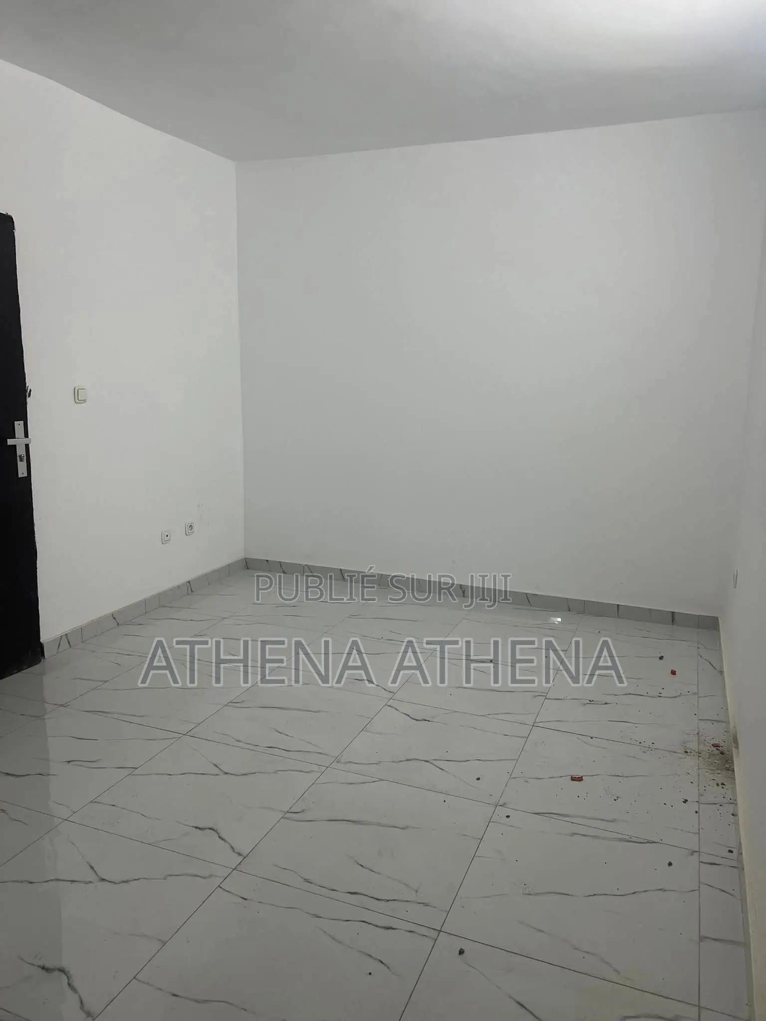 1chbre Chambre et salon dans Annonce N°81 – Tella, Koumassi à Louer