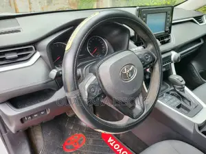 Toyota RAV4 LE AWD 2020 Blanc