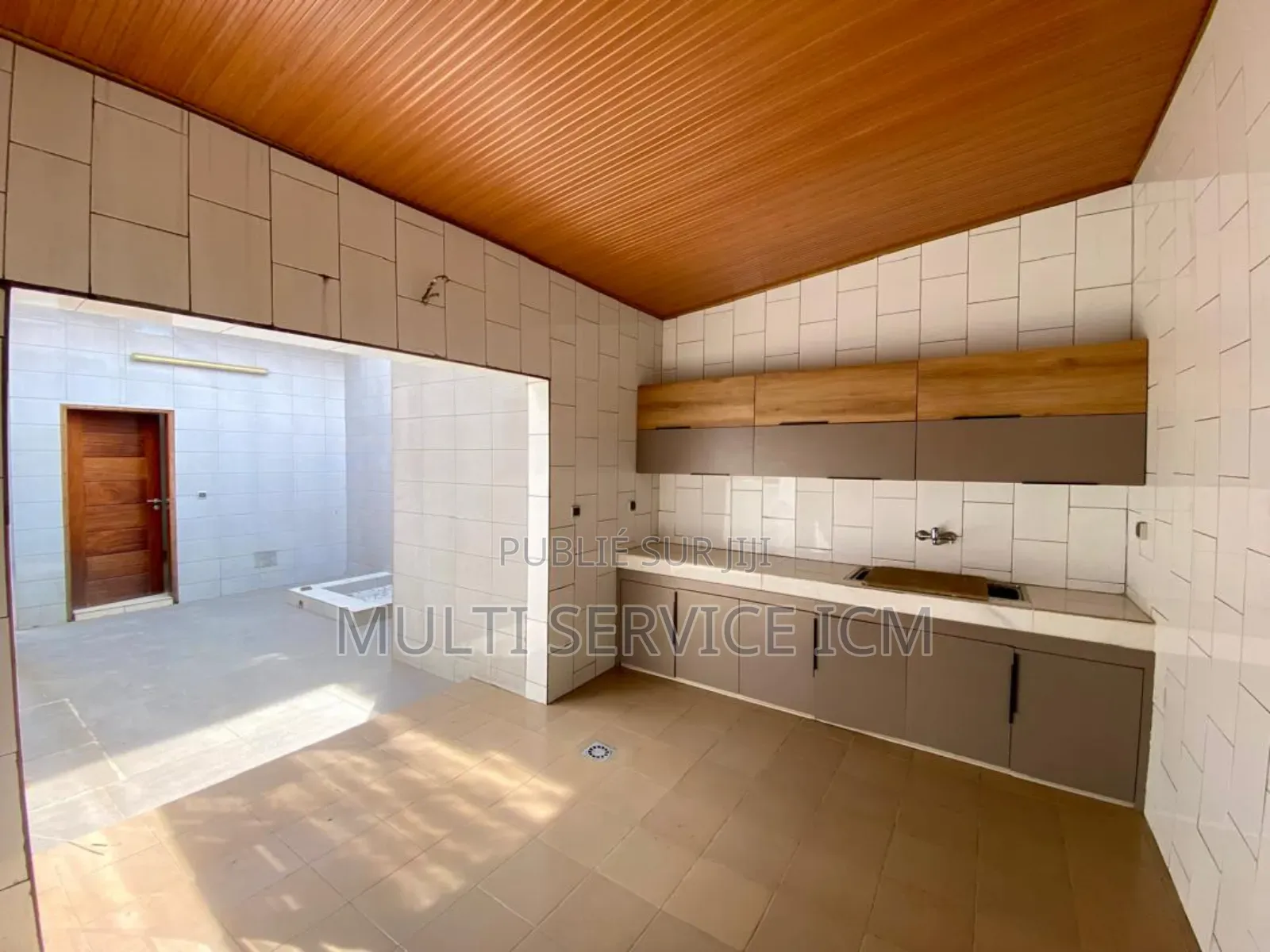 5chbre Duplex dans Ismaël Coulibaly, Cocody à Louer