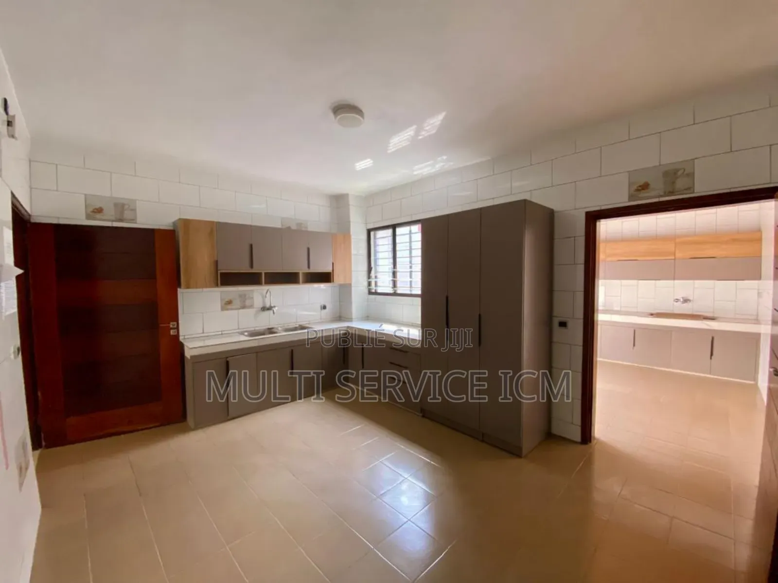 5chbre Duplex dans Ismaël Coulibaly, Cocody à Louer