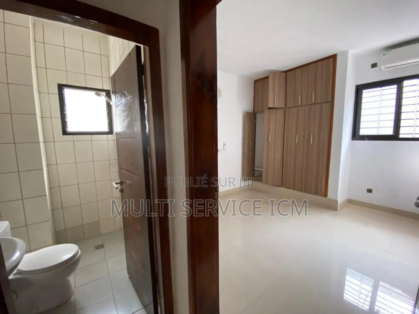 5chbre Duplex dans Ismaël Coulibaly, Cocody à Louer