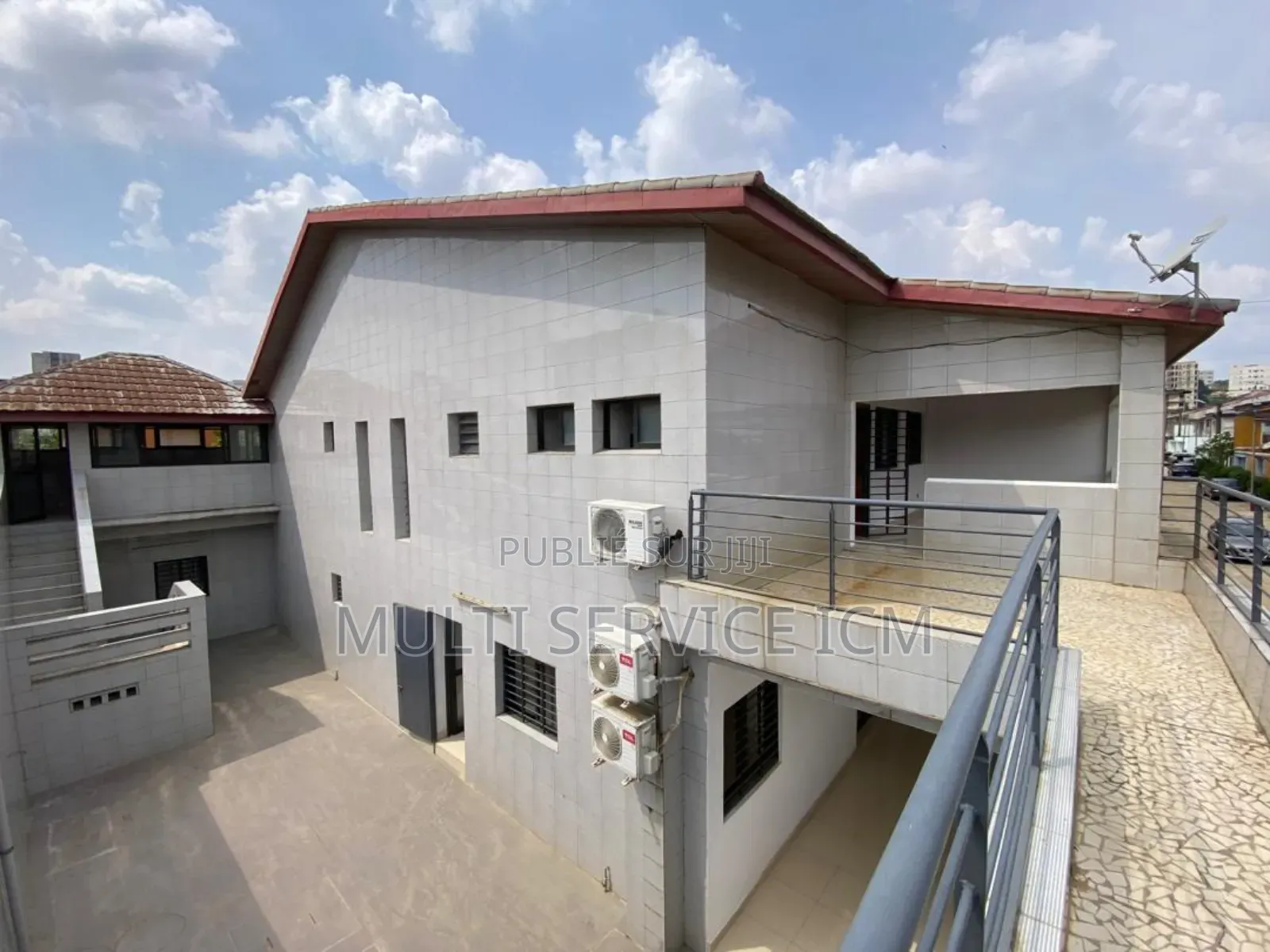 5chbre Duplex dans Ismaël Coulibaly, Cocody à Louer