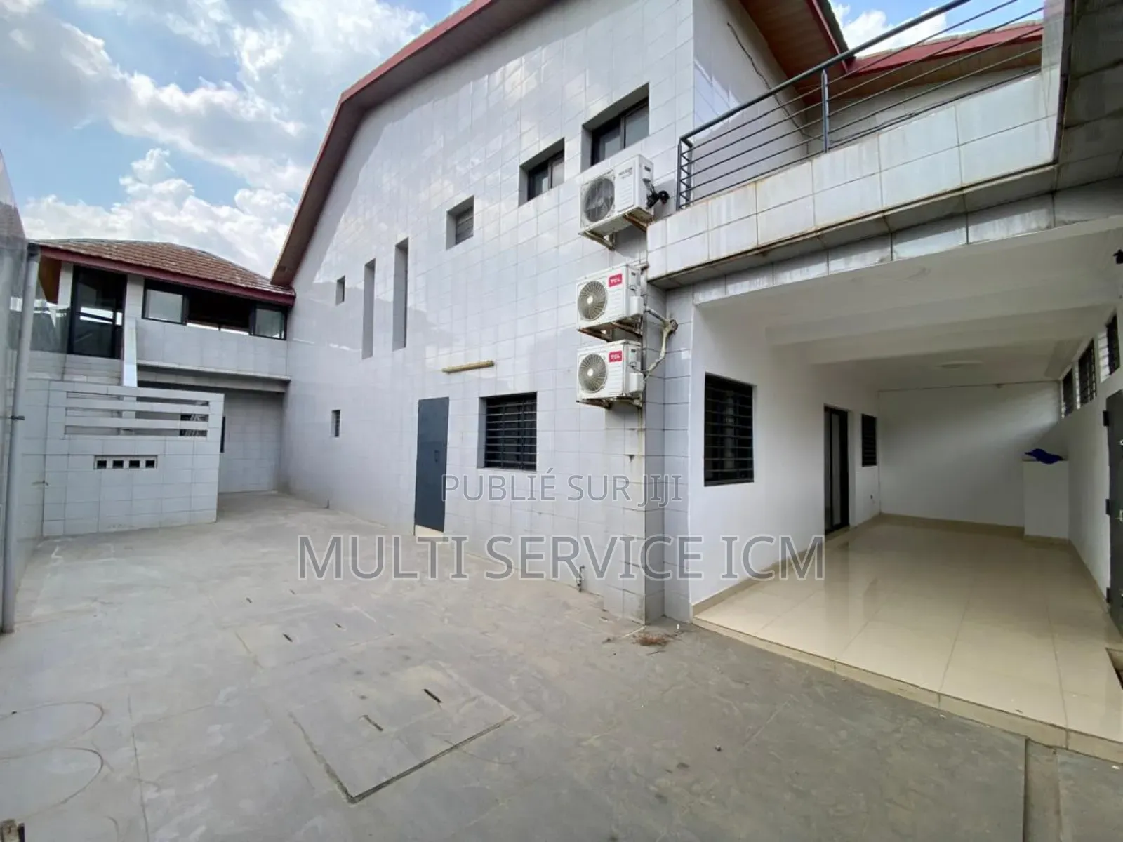 5chbre Duplex dans Ismaël Coulibaly, Cocody à Louer