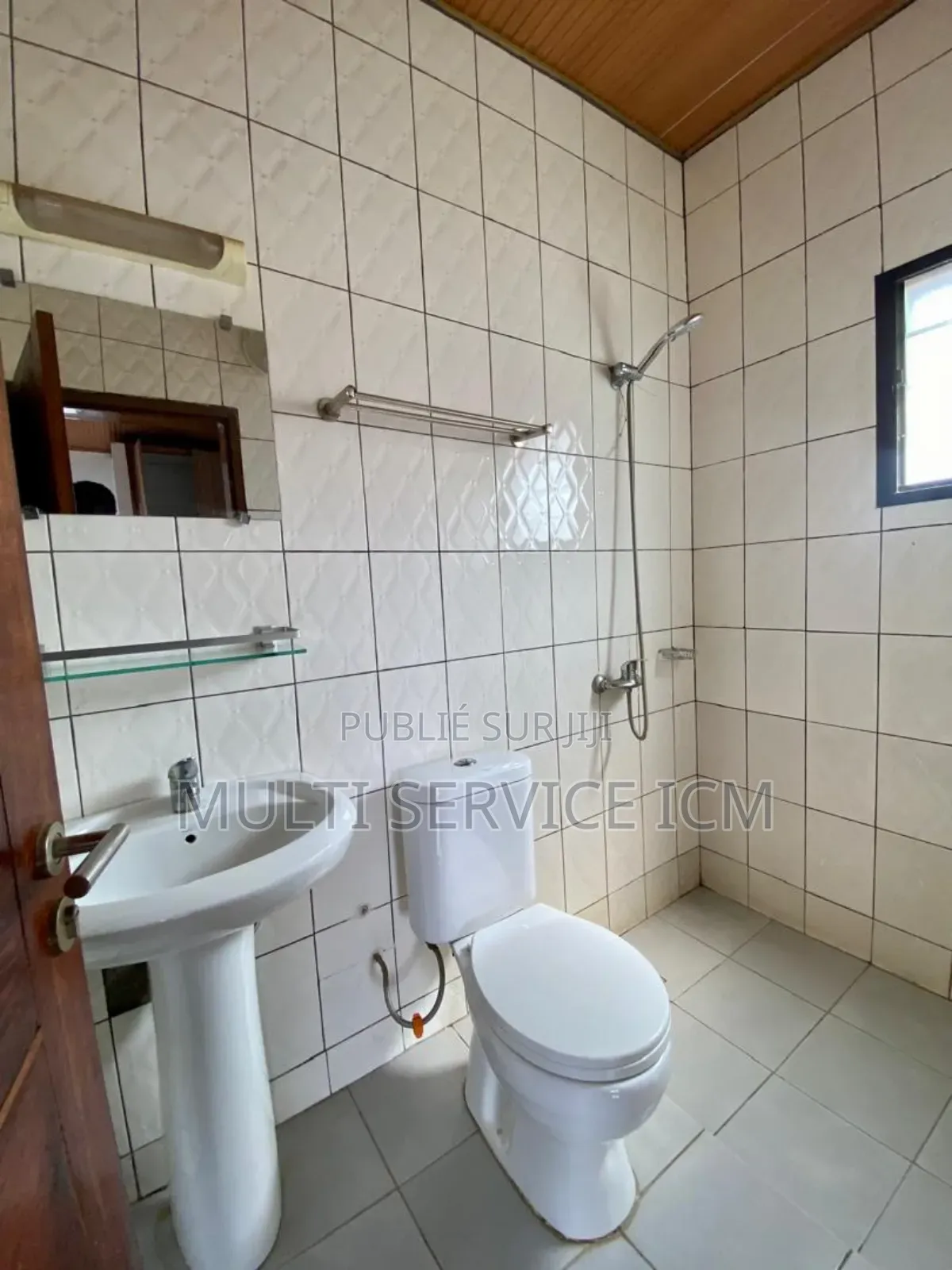 5chbre Duplex dans Ismaël Coulibaly, Cocody à Louer