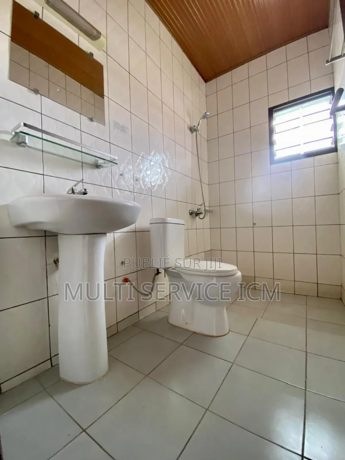 5chbre Duplex dans Ismaël Coulibaly, Cocody à Louer