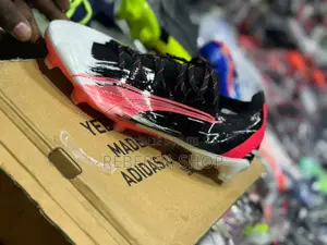 Photo - Chaussures À Crampons Puma Ultra