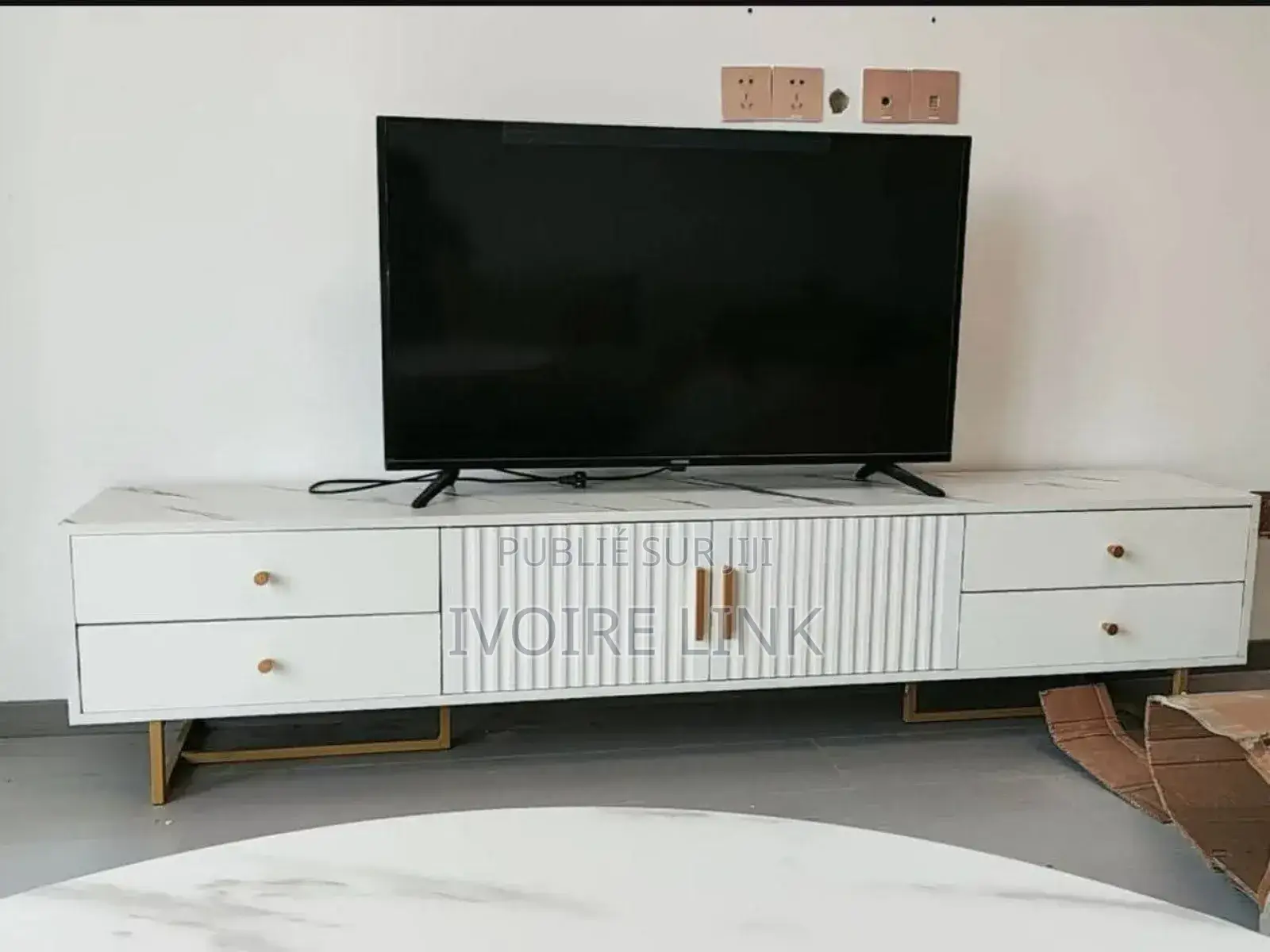 Meuble Tv Moderne. Livraison Gratuite