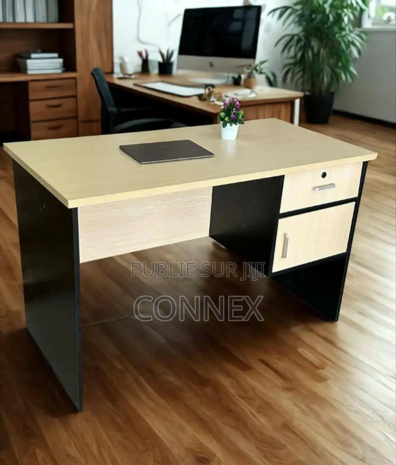 Table De Bureau Moderne. Livraison Gratuite
