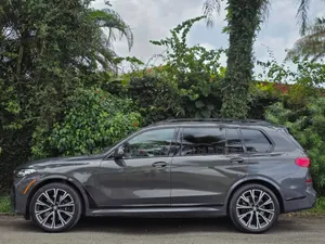 BMW X6 xDrive40i 2022 Blanc cassé