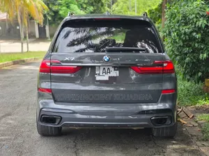 BMW X6 xDrive40i 2022 Blanc cassé