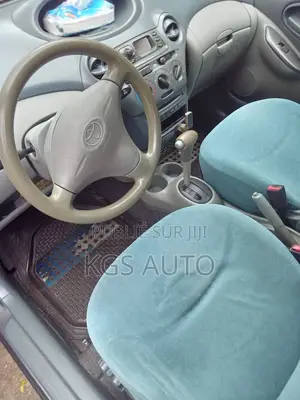Toyota Yaris 2003 Marron