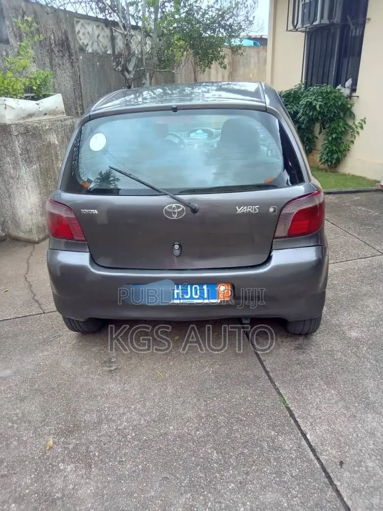 Toyota Yaris 2003 Marron
