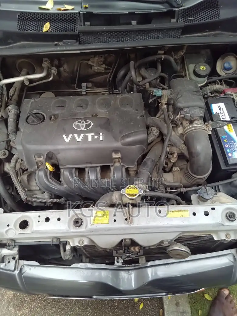 Toyota Yaris 2003 Marron