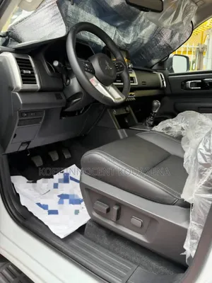 New Mitsubishi L200 2025 Blanc