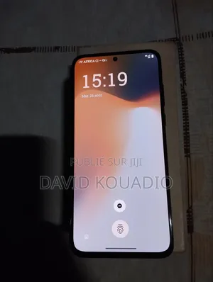 Photo - Motorola Edge 30 128 GB Noir