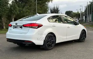 Kia Forte S Sedan 2018 Blanc