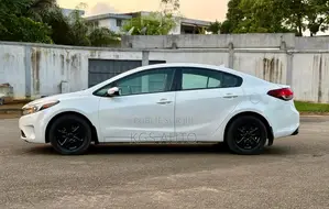 Kia Forte S Sedan 2018 Blanc