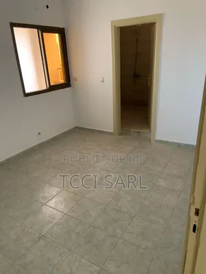 2chbre Appartement dans Kady Yago, Cocody à Louer